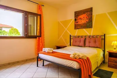 Image de One room apartment with patio and private bathroom