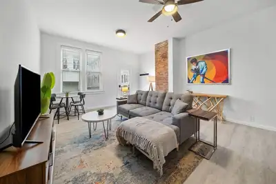Image de Charming Mt. Adams 1br | Near Downtown & Stadiums