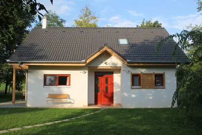 Image de 4 bedroom accommodation in Szólád