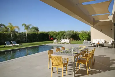 Image de Ada Ada, villa moderne - piscine privée chauffée - 13 km du centre (4 ch/8 pers)
