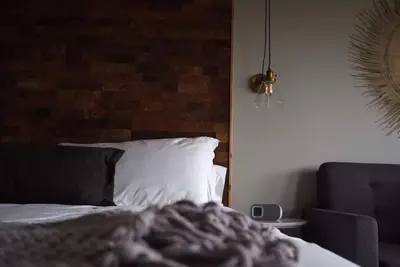 Image de Your Coastal Escape: 2 Stylish Oceanfront Units! Minutes to Long Beach!