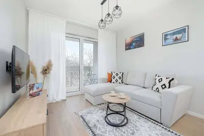 Lema 19 | Bright Apartment | Near Tauron Arena