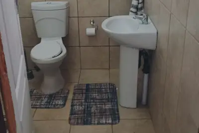 Image de Legaeng Cottage - peaceful  private family size unit with swimming pool and Wifi