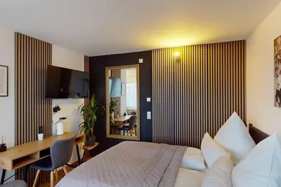 Image de Crown Studio Dornbirn - Terrasse - Parkplatz