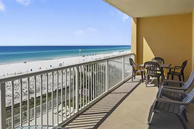 Image de Azure #413 | Gulf Front 3 Bd w/3 Kings & Seasonal Beach Service Included!
