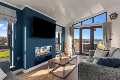 Image de Hiraeth - Luxury Lodge with Hot Tub, Close to Beach