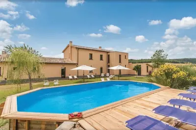 Image de Property with privacy between Olive trees and 360° panorama.
