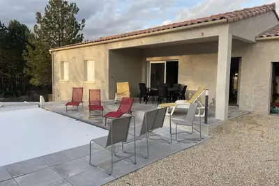 Image de Villa Neuve Vallon Pont D'arc Avec Piscine Chauffée