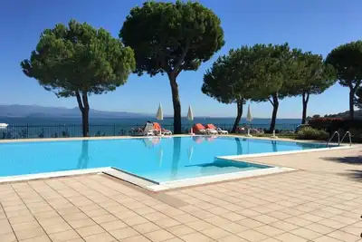 Image de Front Lake Resort Le Corti del Lago Two-room bungalow Bilo A2 for 4 persons
