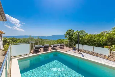 Image de Apartment Nicki with pool and pleasant terrace with sea view