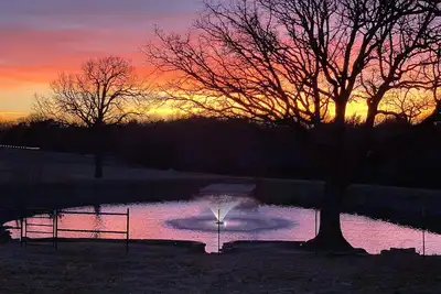 Image de Peaceful country location 10 minutes from lake & 30 minutes from casinos. .
