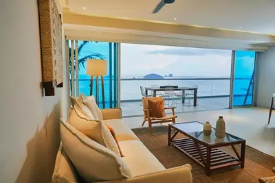 Image de New Luxury 3bdr Beachfront Condo at Peninsula Ixtapa