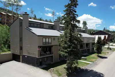 Image de Cool & Close to National Parks and Endless Outdoor Fun!