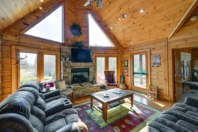 Image de Rustic Fancy Gap Cabin w\/ Blue Ridge Parkway Views
