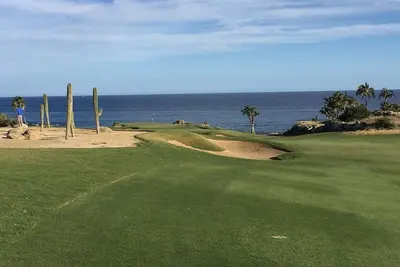 Image de Holy Week in Mexico:  Beach, spa, or golf at Ocean View golf at Hacienda del Sol