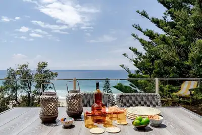 Image de Family Beachhouse in Mollymook Beach - 300m walk to the beach!