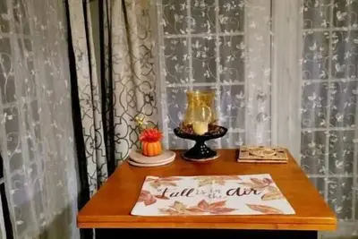 Image de Private Room & Entrance near beach & downtown!