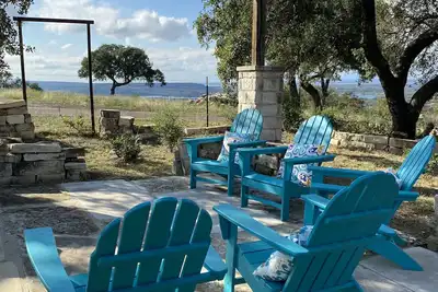 Image de Bless Texas, Take A Deep Breath ~Hill Top Lake Views & \n Cool Dipping Spa!