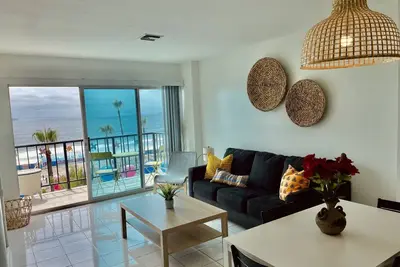 Beach front Condo with pool! Family friendly in the heart of Rosarito!