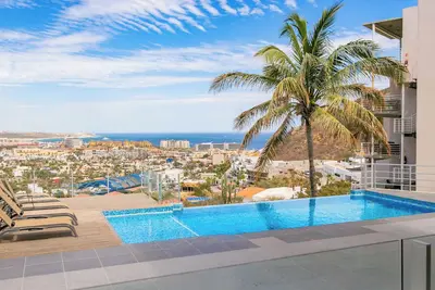 Image de New to Vrbo! Blue Bay Plus at Pedregal - 2bd w\/ Infinity Pool, 10min to beach
