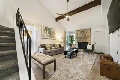 Image de Modern Home 7 Min from Downtown