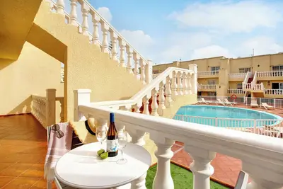 Image de Appartement de vacances \"Liomor Luxury\" avec piscine partagée, Wi-Fi et climatisation