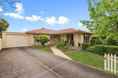Image de Spacious & Modern Home (800m2) Perfect location between beach and city!