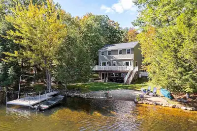 Image de Lakefront Bliss, Private Dock & Cozy Year-Round Retreat!
