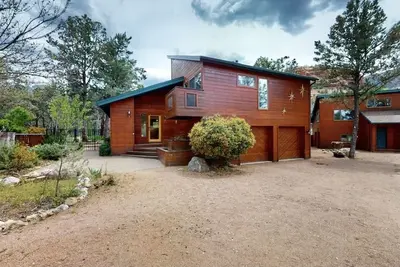 Image de Serene yoga retreat with private heated pool! Just minutes from hiking!