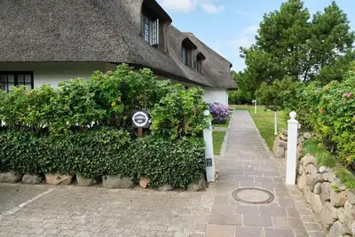 Image de Sharky Bay - Die Reetgedeckte, Gepflegte Anlage Liegt auf Einem ca. 2000 m² Großem Grundstück