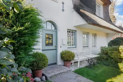 Image de Osterweg - Haus Osterweg - Reetgedecktes Objekt im Ruhigen SĂĽdosten von Keitum
