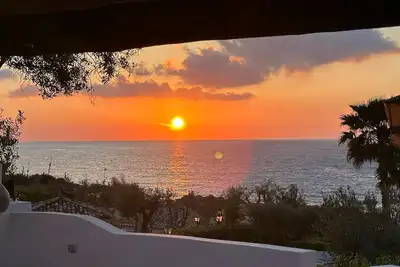 Image de Villa 'Edith' avec vue sur la mer, piscine partagée et climatisation