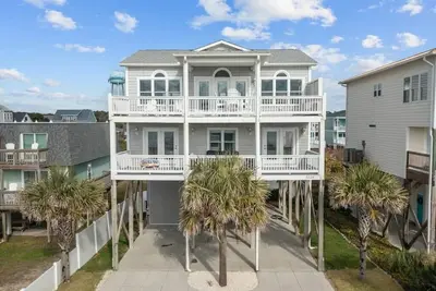 Image de Ocean View! Pool, Waterslide, Elevator & Firepit