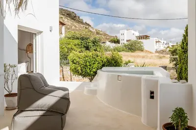 Appartement dans un hôtel \"Aeolos Thalia Suite\" avec vue sur la mer, Wi-Fi et climatisation
