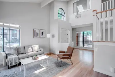 Image de Deluxe Menlo Park 3br w/ Outdoor Space, nr Groceries, by Blueground