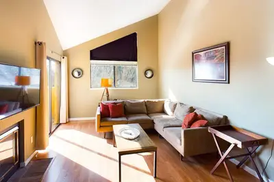 Image de Bright San Carlos 2br w/ Balcony, nr Cafes & Restaurants, by Blueground