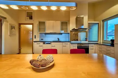 Image de Große, Exklusive Wohnung mit Balkon und Fantastischer Aussicht auf die Bergwelt