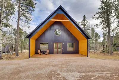 Image de Tree House A-Frame Cabin at Powder House Pass