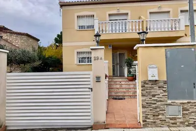 Image de Maison de ville avec piscine privée, 4 chambres, climatisation et barbecue à Miami Playa