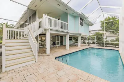 Image de Down Time- Sanibel Home, private pool and beach access!