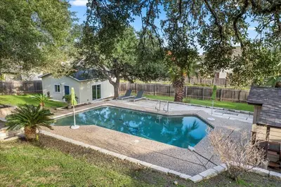 Image de Private Pool Paradise with Room to Spread Out