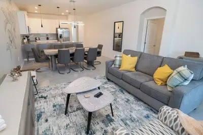 Image de Luxurious townhouse with themed rooms near Disney