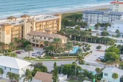 Image de Boutique Vacation Rental Complex at Beach