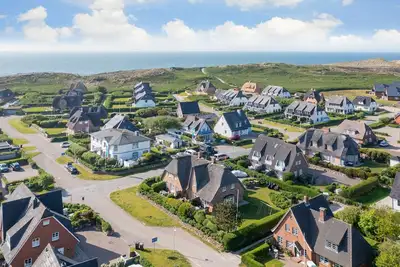 Image de Feines Wohnen mit Viel Platz Unter Kuscheligem Reet in Bestlage