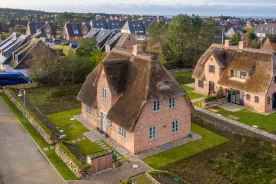 Image de Ein Wahrer Sylter Urlaubstraum Erwartet Sie im Haus Hiirbloom in Wenningstedt