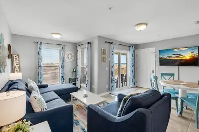 Image de 🌴Cute 1br|Steps2Beach w/ Incredible View|Pool! 🌴