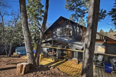 Image de Steps to Slopes, Upscale Alpine Beauty, Outdoor Dining, and Hot Tub!