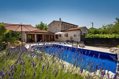Image de Villa Nonna Lucia by Villas Guide