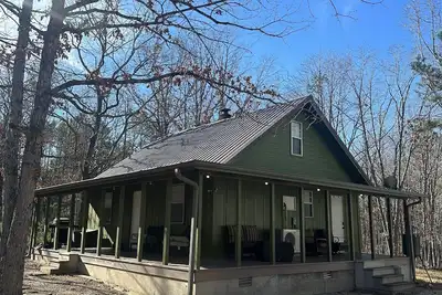 Image de Cozy cabin close to beautiful Current river and surrounded by a national forest!
