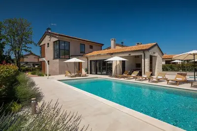 Villa Curitico by Villas Guide